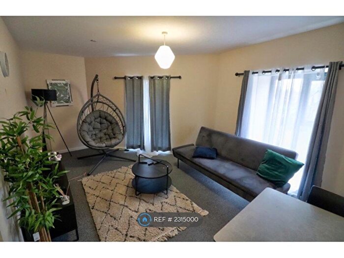 1 Bedroom Flat To Rent In Vestry Court, Eccles, Manchester, M30