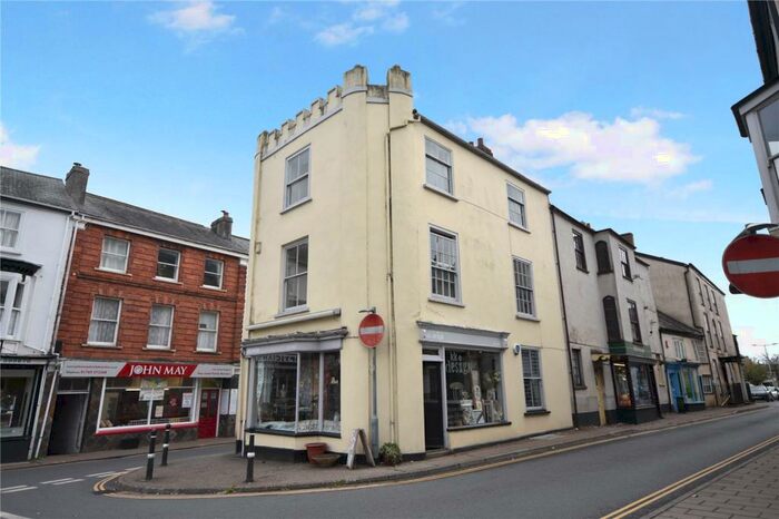 3 Bedroom Apartment To Rent In East Street, South Molton, Devon, EX36