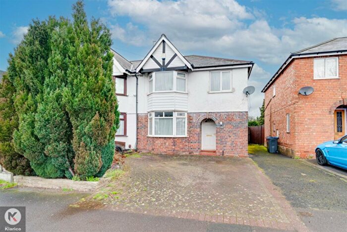 3 Bedroom Semi-Detached House To Rent In Baldwins Lane, Hall Green, B28