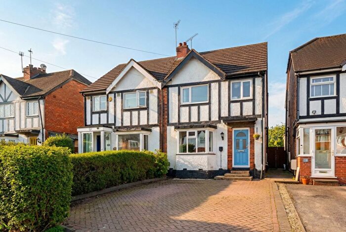 3 Bedroom Semi-Detached House For Sale In Hurdis Road, Shirley, B90