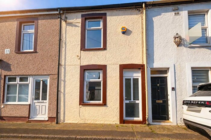 2 Bedroom Terraced House For Sale In Oxford Street, Griffithstown, NP4