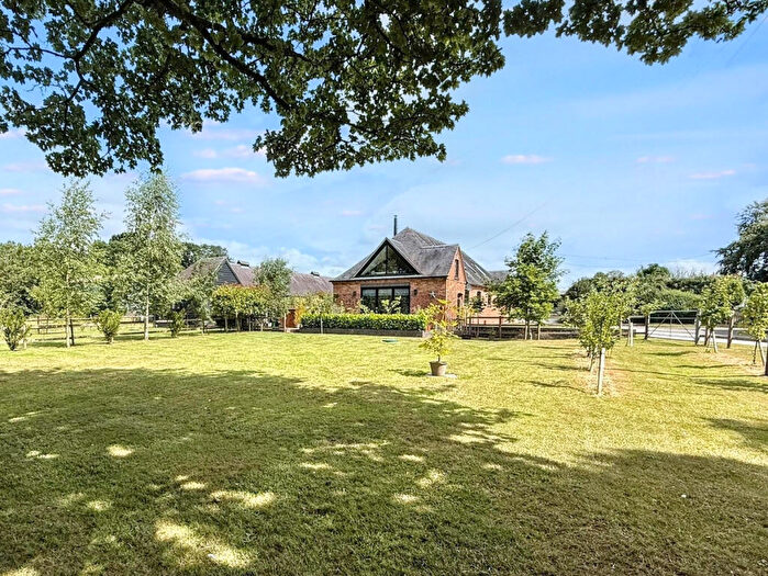 4 Bedroom Barn Conversion For Sale In Painters Lane, Ednaston, DE6