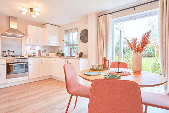 3 Bedroom End Of Terrace House For Sale In Winnycroft Lane, Matson, Gloucester, GL4