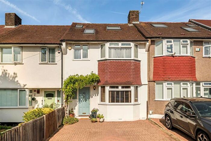 4 Bedroom Terraced House For Sale In Bramdean Crescent, Lee, SE12