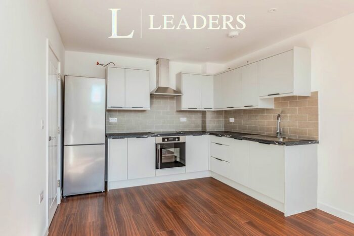 2 Bedroom Flat To Rent In Park Terrace East, Horsham, RH13