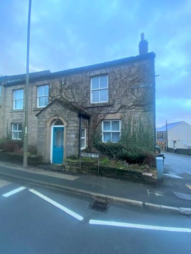 1 Bedroom Flat To Rent In Church Street, High Peak, Derbyshire, SK13