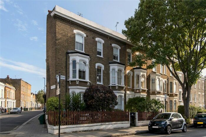 2 Bedroom Flat To Rent In Shakespeare Road, London, SE24