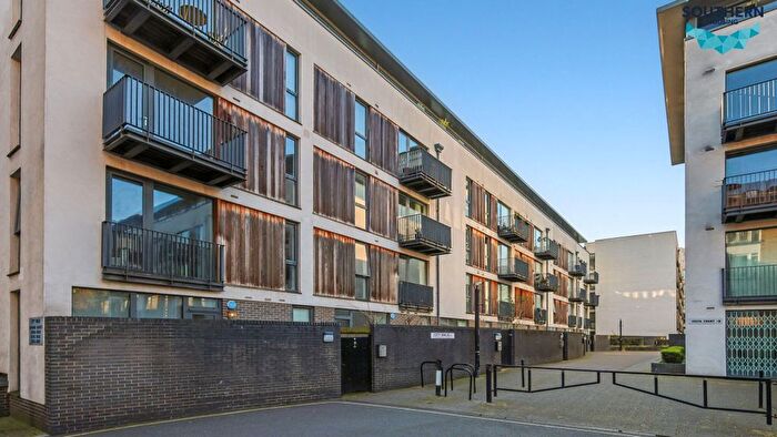 1 Bedroom Flat For Sale In Hestia House, City Walk, Borough, London, SE1