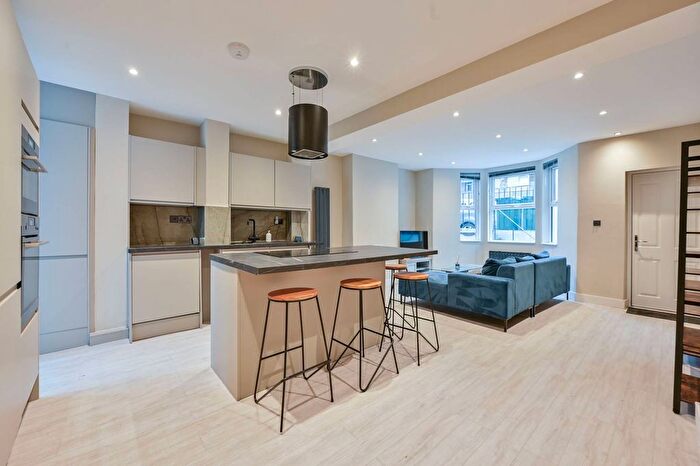 1 Bedroom End Of Terrace House To Rent In Madron Street, Elephant And Castle, London, SE17