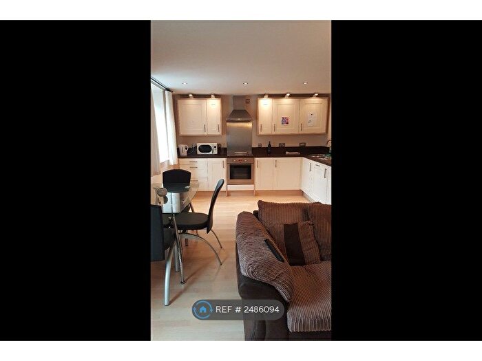 2 Bedroom Flat To Rent In Jenner House, Nottingham, NG3