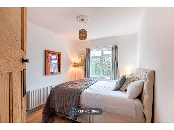 4 Bedroom Terraced House To Rent In Mount Ephraim Lane, London, SW16