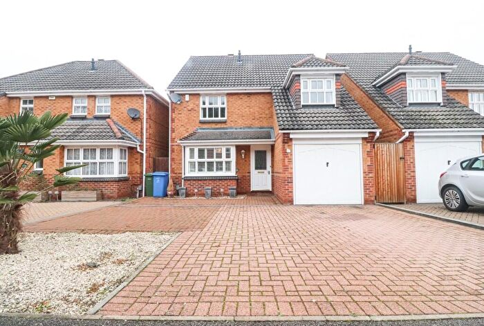 4 Bedroom Detached House To Rent In Wisley Gardens, Farnborough, GU14
