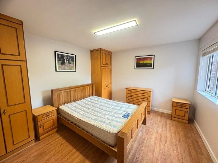1 Bedroom Flat To Rent In Osbourne Park, Belfast, BT9