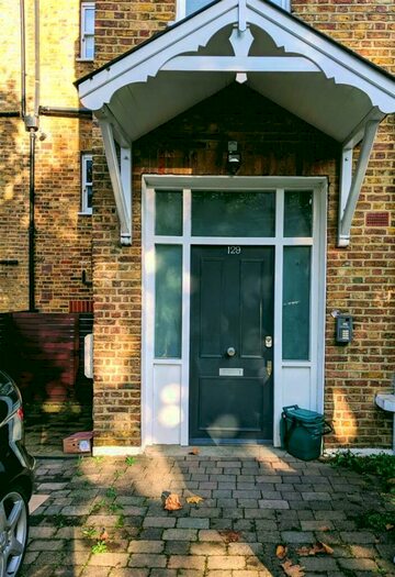 3 Bedroom Flat To Rent In Brondesbury Road, London, NW6