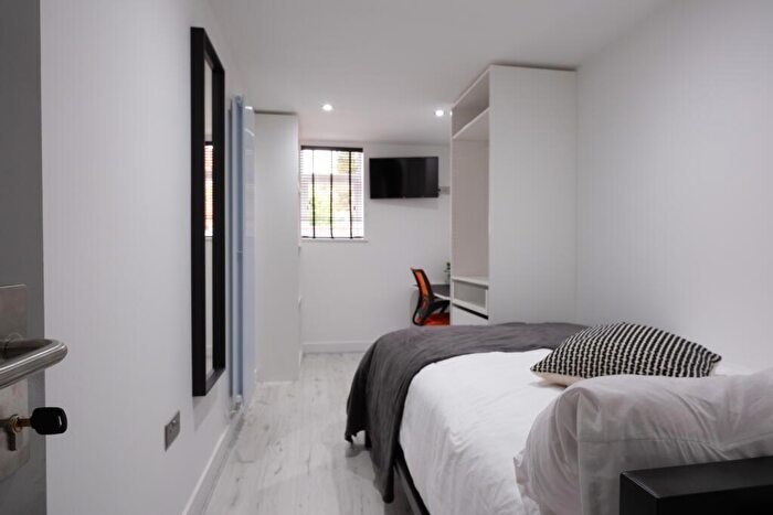 4 Bedroom House To Rent In Monks Road, Lincoln, LN2
