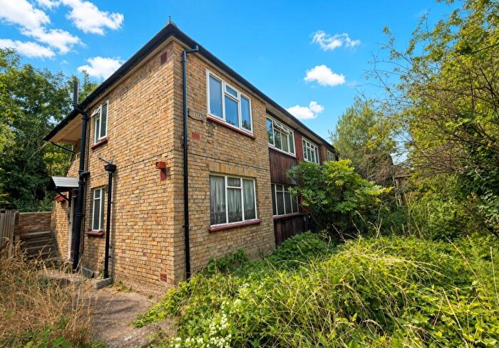 2 Bedroom Flat For Sale In Geoffrey Road, Brockley, London, SE4