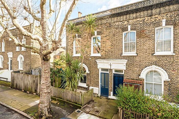 2 Bedroom Flat To Rent In Longley Street, Bermondsey, SE1