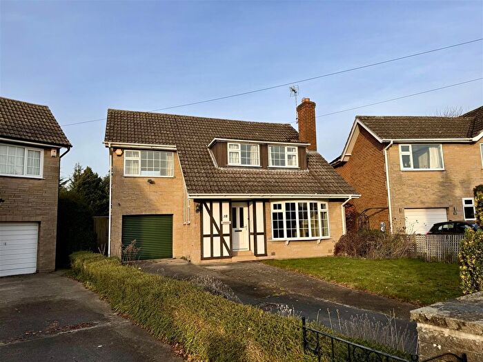4 Bedroom Property To Rent In Midway Avenue, Upper Poppleton, York, YO26