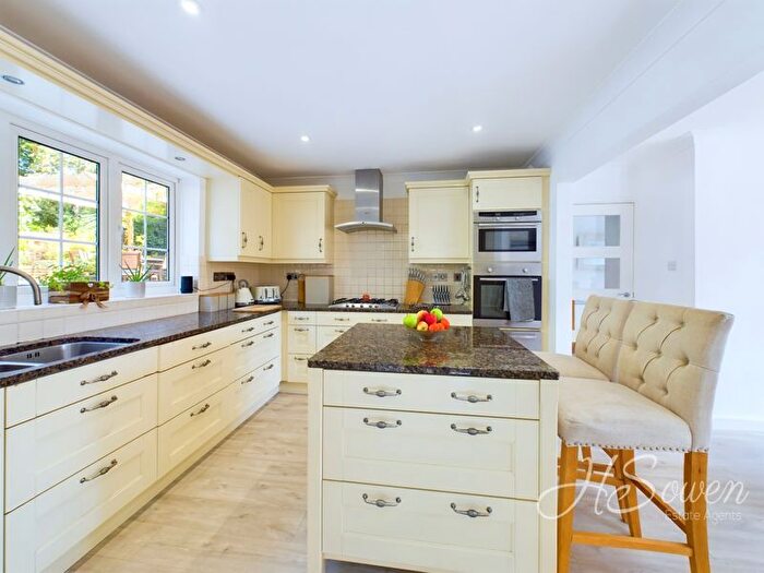 4 Bedroom Detached House For Sale In Marlborough Avenue, Torquay, TQ1