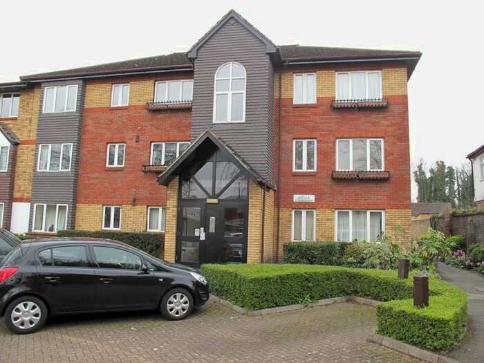 1 Bedroom Flat To Rent In Denmark Road, Carshalton, SM5