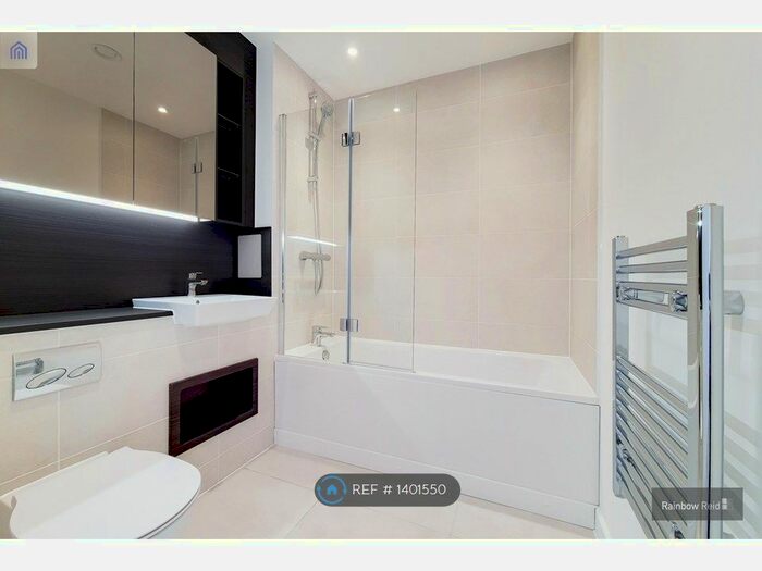 2 Bedroom Flat To Rent In East Acton Lane, London, W3