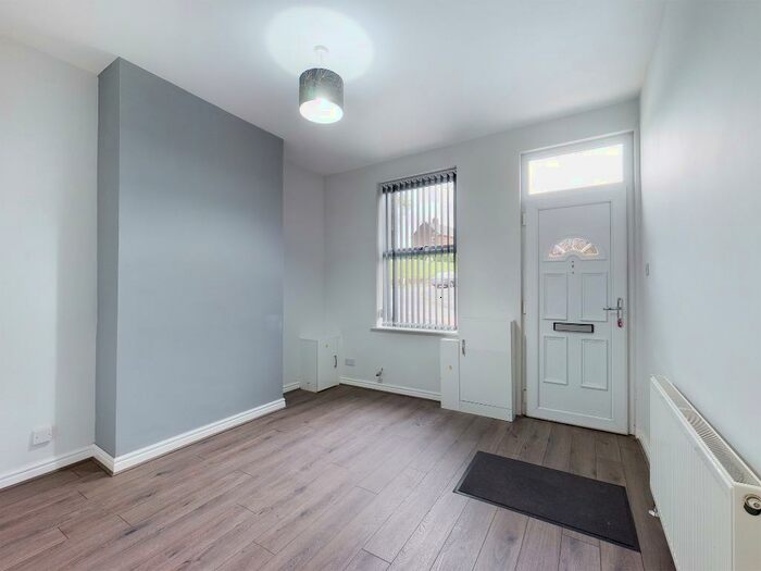 3 Bedroom Terraced House To Rent In Furlong Road, Tunstall, Stoke-on-Trent, ST6