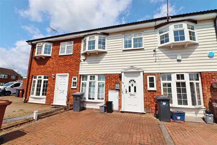 3 Bedroom Property To Rent In Whitehouse Avenue, Borehamwood, WD6