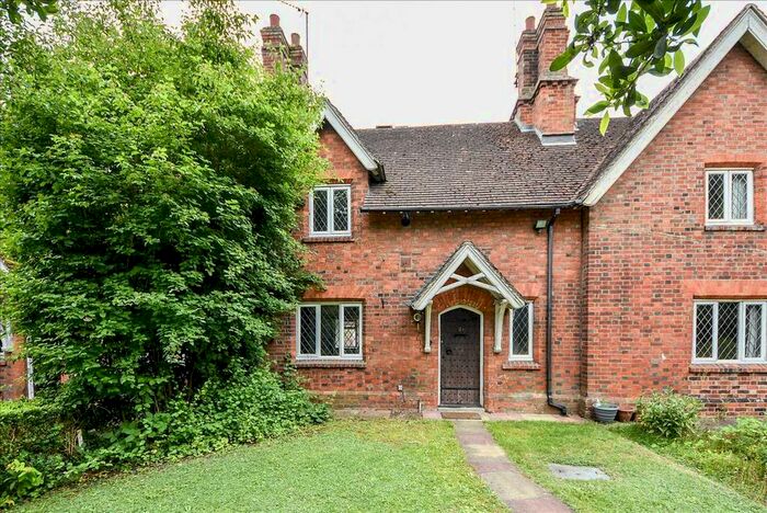 2 Bedroom Terraced House To Rent In Swanspool Court, Wellingborough, NN8