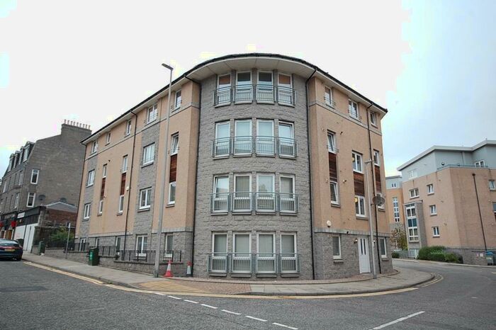 2 Bedroom Flat To Rent In Portland Street, Aberdeen, AB11