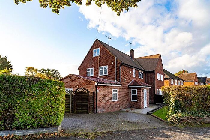 3 Bedroom Semi-Detached House To Rent In Caishowe Road, Borehamwood, WD6