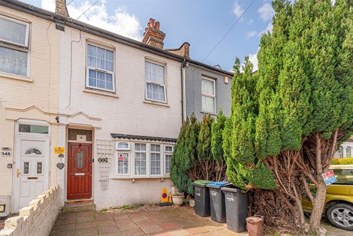 3 Bedroom Terraced House For Sale In Durants Road, Enfield, EN3