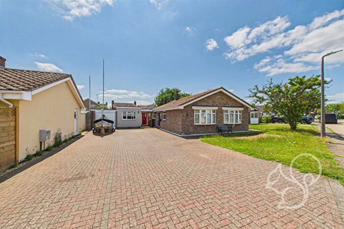 4 Bedroom Detached Bungalow For Sale In Oakwood Drive, West Mersea, CO5