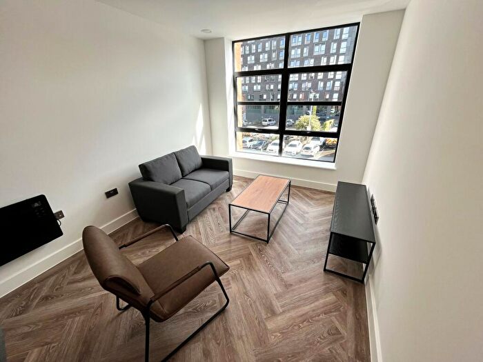 2 Bedroom Apartment To Rent In Gunsmith House, B4