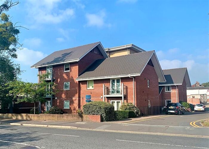 2 Bedroom Flat To Rent In Hammond Court, Southampton, SO16