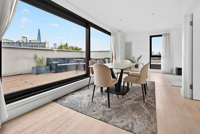 3 Bedroom Flat To Rent In County Street, Borough, SE1