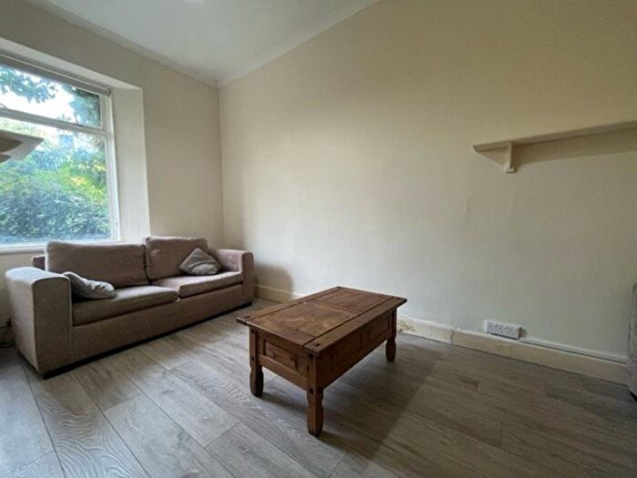 3 Bedroom Flat To Rent In Bruce Street, Stirling, FK8