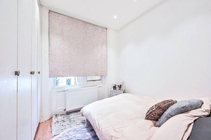 1 Bedroom Flat To Rent In Priory Road, South Hampstead, London, NW6