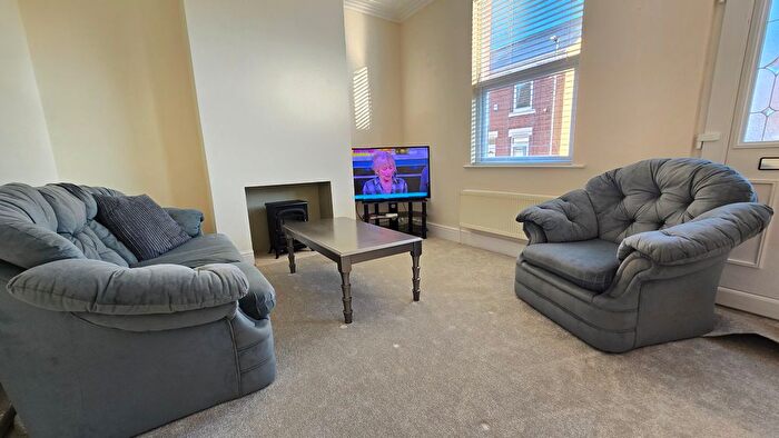 3 Bedroom Terraced House To Rent In North Street, Rotherham, S62
