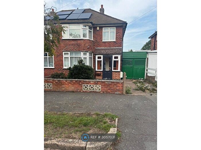 3 Bedroom Semi-Detached House To Rent In Cardinals Walk, Leicester, LE5