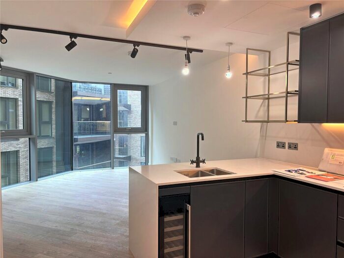 2 Bedroom Flat To Rent In Valencia Tower, City Road, EC1V