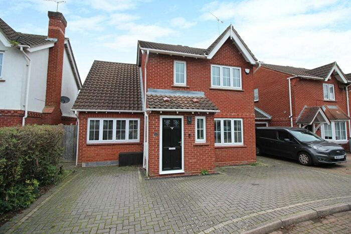 3 Bedroom Detached House To Rent In Burr Close, Langdon Hills, SS16