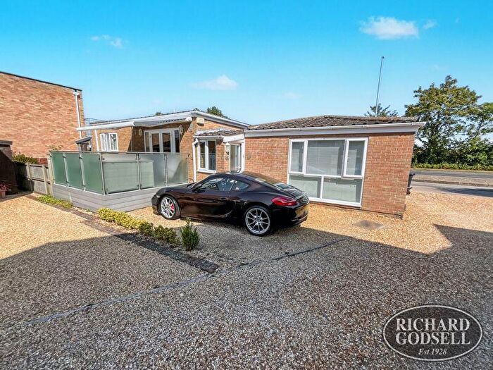 3 Bedroom Detached House To Rent In Christchurch Town Centre, BH23