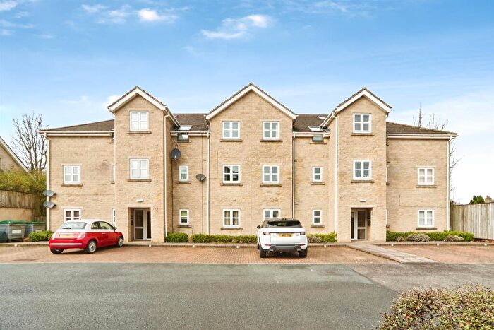 2 Bedroom Apartment For Sale In Harrogate Road, Bradford, BD2