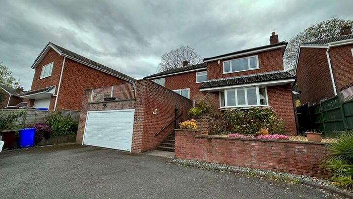 4 Bedroom Detached House To Rent In Scalpcliffe Close, Burton-On-Trent, Staffordshire, DE15