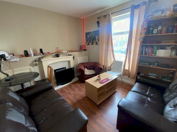 4 Bedroom House To Rent In Croft Street, Roath, Cardiff, CF24