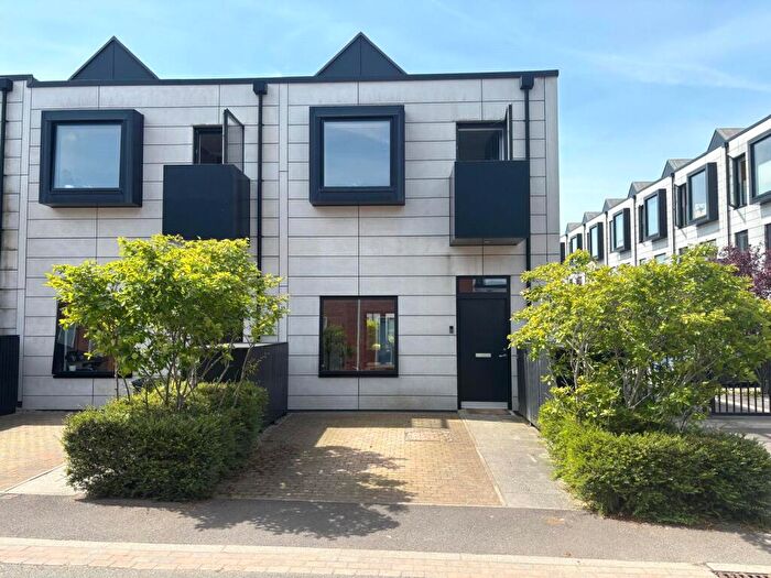 2 Bedroom End Of Terrace House For Sale In South Loop Park, Birmingham, B16