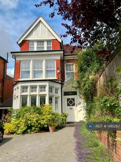 3 Bedroom Flat To Rent In Muswell Hill, London, N10