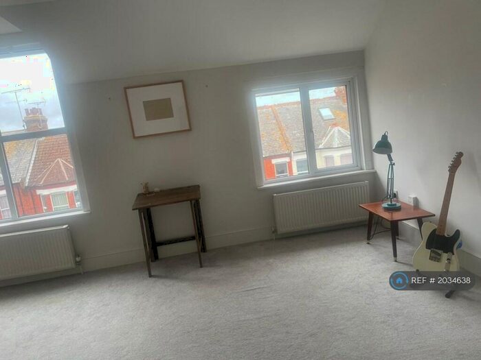 3 Bedroom Maisonette To Rent In Norfolk Road, Margate, CT9
