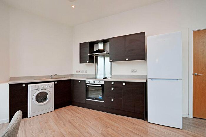2 Bedroom Apartment To Rent In Apt The Gateway, Sheffield, S2