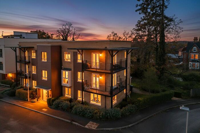 2 Bedroom Apartment For Sale In Whitley Rise, Reading, RG2